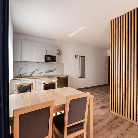 Apartamenty Henry ウェバ エクステリア 写真