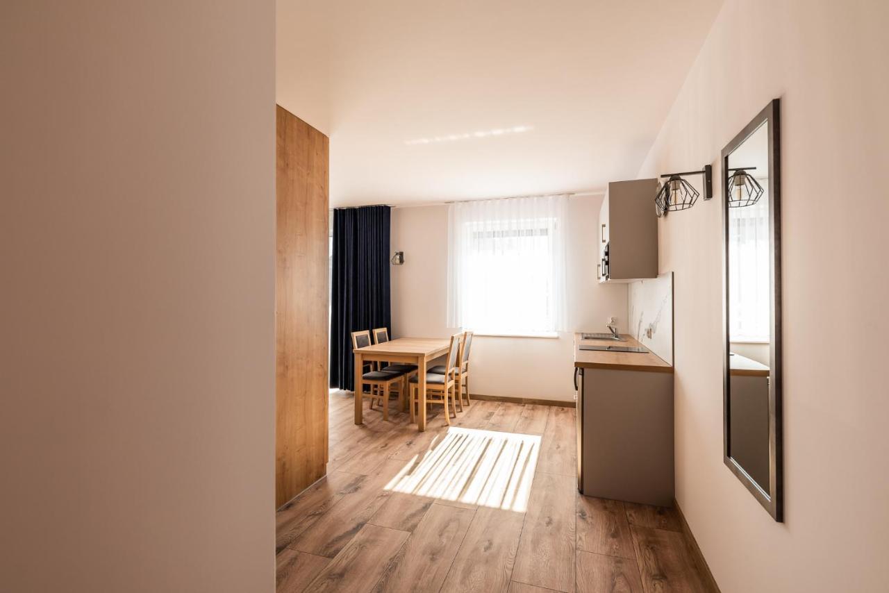 Apartamenty Henry ウェバ エクステリア 写真