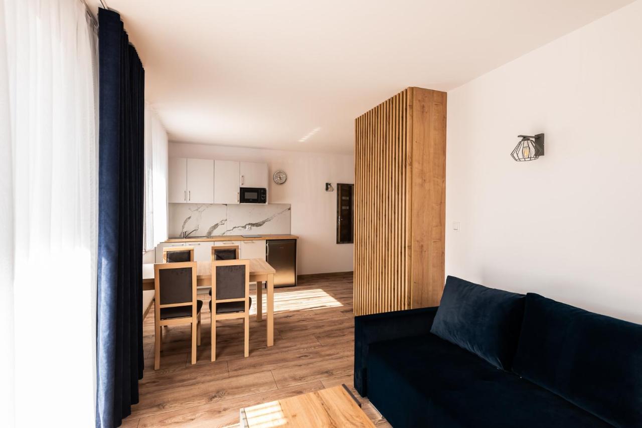 Apartamenty Henry ウェバ エクステリア 写真